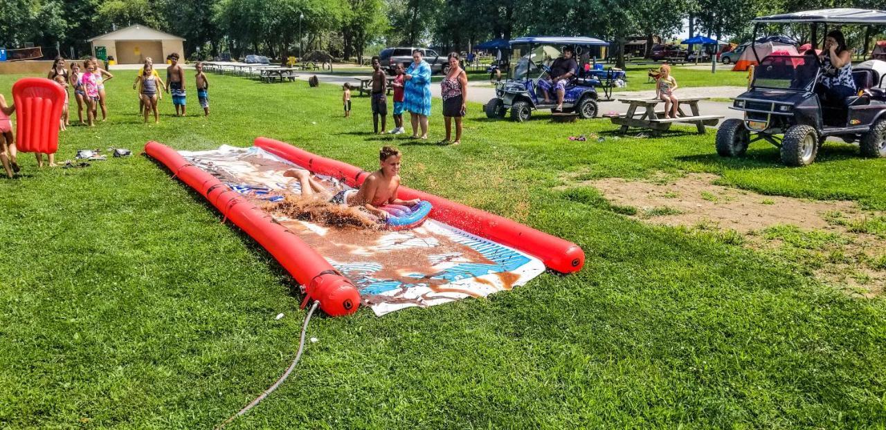 Hotel Sandusky Koa Holiday Campground Esterno foto