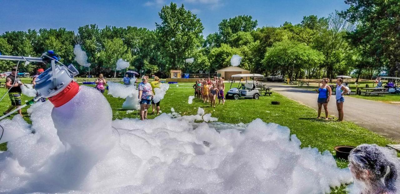 Hotel Sandusky Koa Holiday Campground Esterno foto
