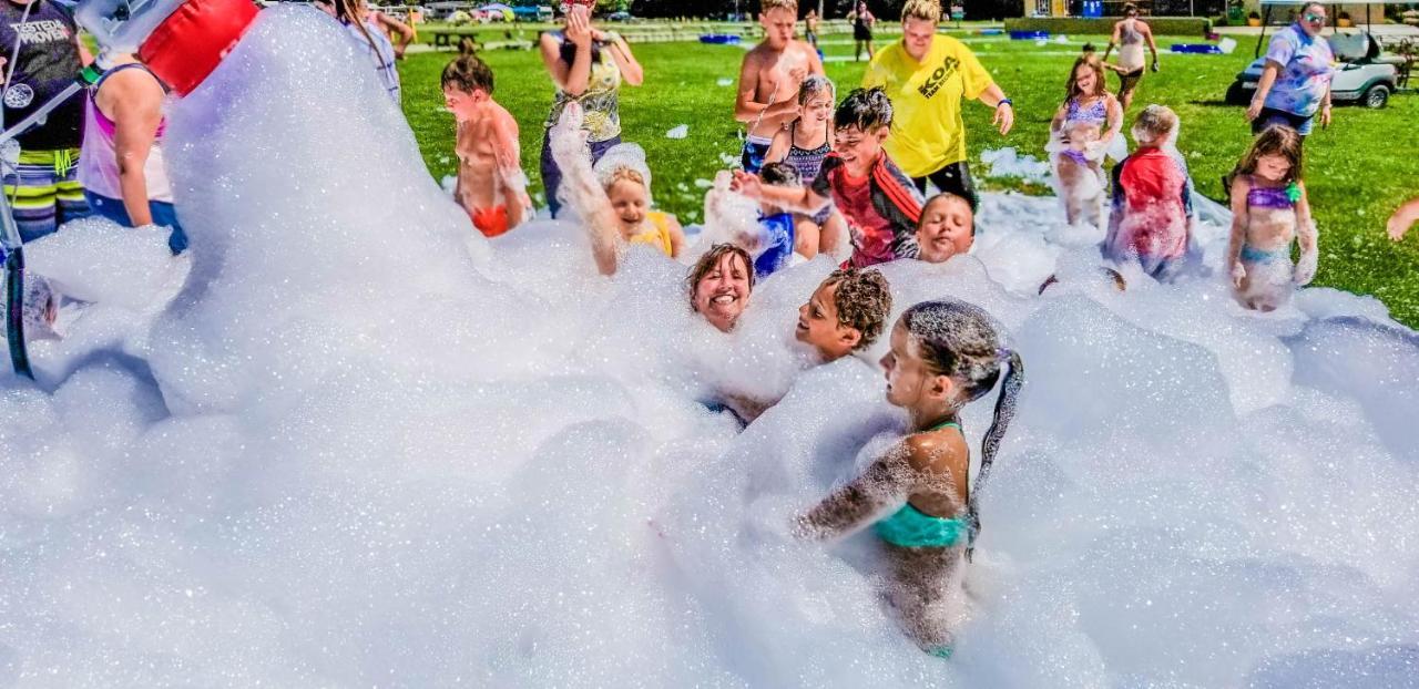 Hotel Sandusky Koa Holiday Campground Esterno foto